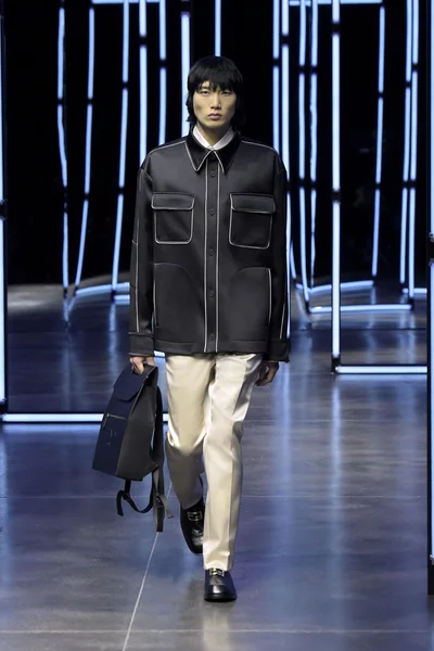 Look 34